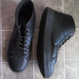 Slip resistant high top shoes